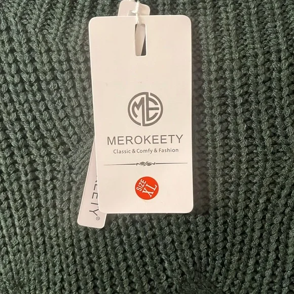 Women's Green Sweater - Picture 2 of 3